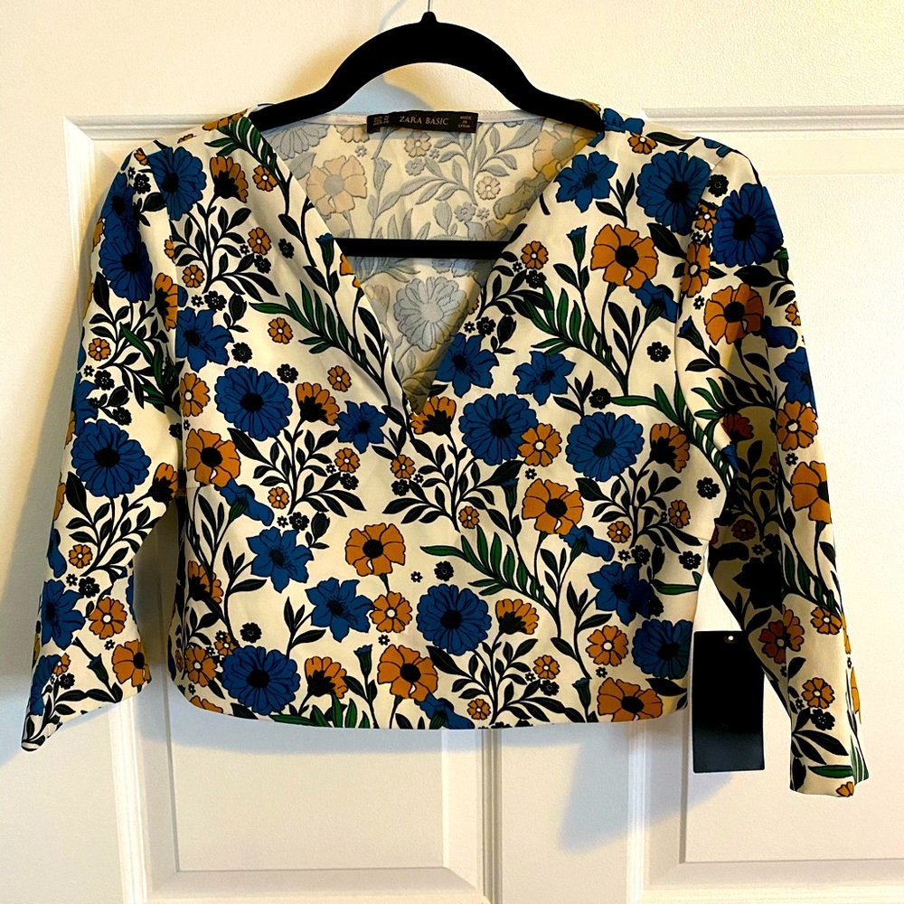 Zara Multi Floral Print V Neck 3/4 Sleeve Crop Top